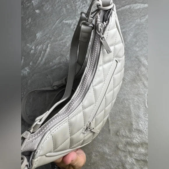 Buffbunny Quilted Crossbody Purse Tan Taupe Neutral Chamomile Wallet Convertible - Picture 10 of 15